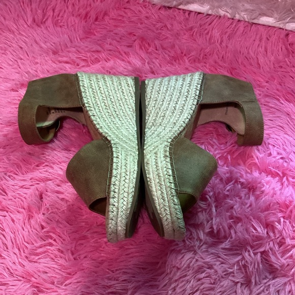 White Mountain Viewridge medium tan wedge espadrille sandals w/ankle closure 8 - Picture 7 of 11